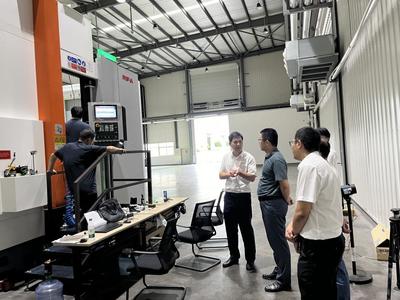 機(jī)械工程學(xué)院赴浙江日發(fā)精密機(jī)械股份開展產(chǎn)學(xué)研合作交流